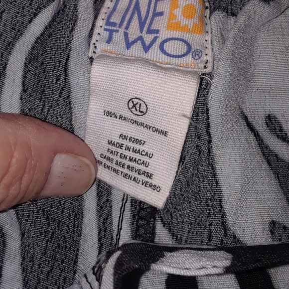 Possibly the weirdest pants on Poshmark - Picture 8 of 8